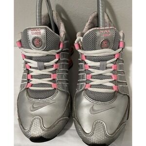 Nike Shox NZ Women 7 Silver Pink Metallic Running Shoes 488312-003 Y2K Retro